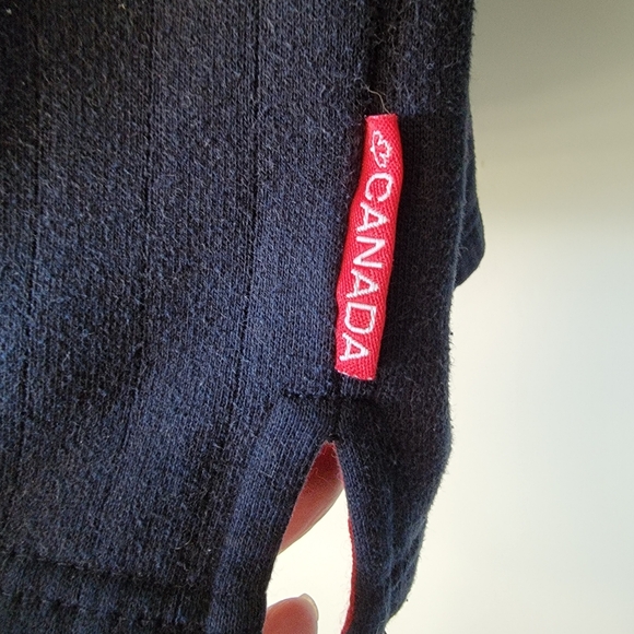 Vintage,  Canada sweater size XL - Picture 5 of 6